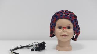 Equipo de electroencefalograma portátil de la empresa Bitbrain para hospitales e investigadores en neurociencias