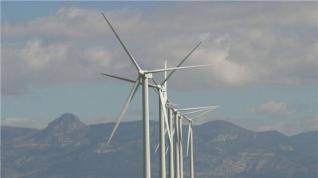 Aerogeneradores en la comarca de La Hoya de Huesca.