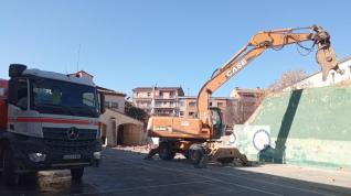 Demolición del colegio Pedro I de Barbastro