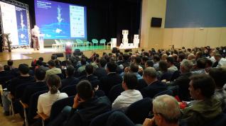 Asistentes a la jornada inaugural del II Congreso Ibérico del Maíz celebrada en Barbastro.