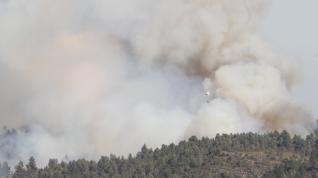 Imagen del incendio forestal desde San Agustín, en la provincia de Teruel.