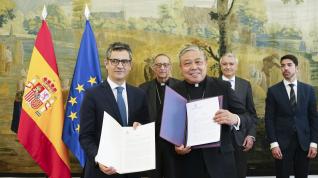 El ministro de la Presidencia, Relaciones con las Cortes y Memoria Democrática, Félix Bolaños, mantiene un encuentro con el Nuncio Apostólico, Bernardito Auza
