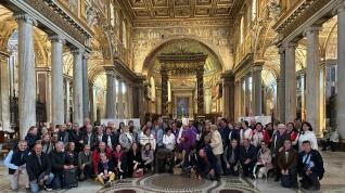 IMG-20230329-WA0042 Delegación de la Cofradía del Santo Cristo, en el Vaticano.