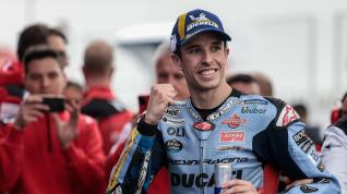 Alex Márquez celebrando la pole en Argentina