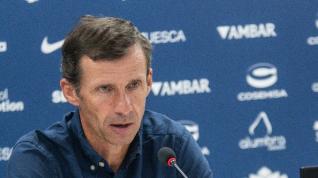 Rueda de prensa de Cuco Ziganda este Viernes Santo en vísperas del partido entre el Huesca y Burgos.