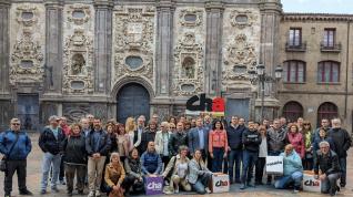 La presentación de la lista autonómica de CHA por Zaragoza ha tenido lugar en la plaza del Justicia.