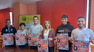 Participantes en la presentación de la carrera de obstáculos este jueves en Sabiñánigo.
