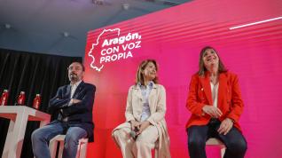 ​Javier Lambán, Raquel Sánchez y Lola Ranera, durante un acto sobre vivienda celebrado en Zaragoza
