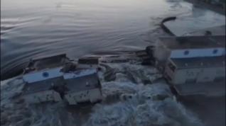 Ucrania acusa a Rusia del ataque a la presa Nova Katkova que amenaza con inundar 80 poblaciones