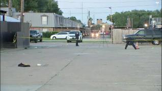 Seis personas resultan heridas durante un tiroteo en un aparcamiento en Houston