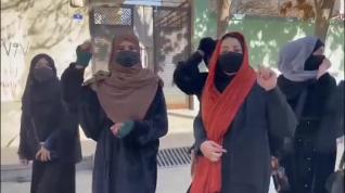 El régimen talibán prohíbe los salones de belleza en todo el país