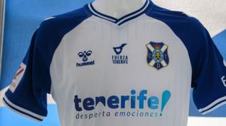 La camiseta que vestirá el Tenerife en su visita a El Alcoraz.