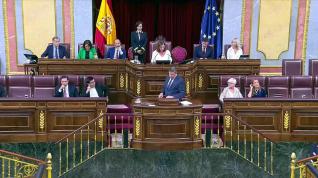 Vox abandona el pleno de las lenguas cooficiales que arrancó el PSOE hablando en gallego