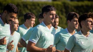 En primer plano, Rubén Pulido, Vilarrasa y Manu Rico.