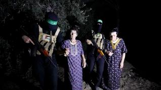 Hamás libera a dos rehenes más