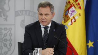 El Ministro de Sanidad, José Manuel Miñones, ofrece una rueda de prensa tras el Consejo de Ministros