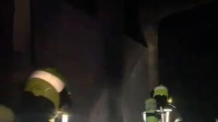 Bomberos de la DPH trabajan en un incendio en Pozán de Vero