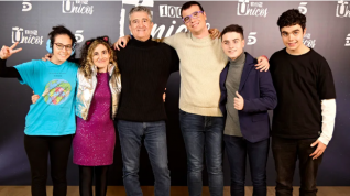 Guillermo Fesser junto a algunos de los entrevistadores de '100% Únicos'
