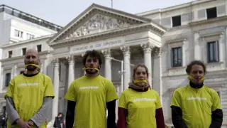 Greenpeace protesta ante el Congreso contra la ley mordaza