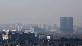 Zaragoza espera el cierzo que barra la 'boina' de contaminación