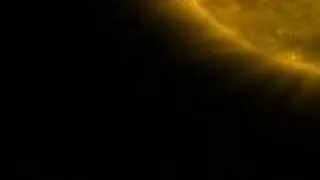 La ESA capta imágenes de dos eclipses parciales del sol en los que parece que la Luna y el Sol son del mismo tamaño