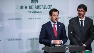 El presidente de la junta de Andalucía, Juanma Moreno, y el vicepresidente, Juan Marín.