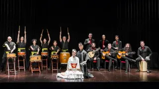 Los músicos e intérpretes que participan en el espectáculo de ópera flamenca ‘Keicho’, como cierre del Festival Flamenco de Zaragoza.