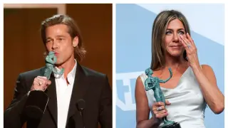 Brad Pitt y Jennifer Aniston recogiendo sus premios