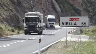 Tráfico en la N-230 a su paso por la provincia de Huesca.