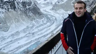 El presidente francés, en el glaciar 'Mar de hielo' de Chamonix.