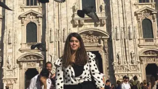 María Serrano, en una imagen delante de la catedral de Milán.