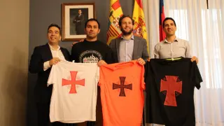De izquierda a derecha, Jesús Guerrero, Nicolás Fortuño, Isaac Claver y Eliseo Martín en la presentación de la Templar Race Monzón