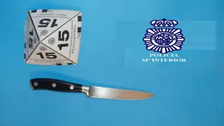 El cuchillo utilizado por el atracador para intimidar y llevarse el botín