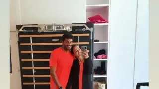 Paula Echevarría muestra a sus seguidores en Instagram cómo entrena en casa junto a su novio Miguel Torres.