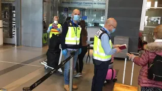 El avión en el que viajaba ha aterrizado esta madrugada en Madrid-Barajas con centenares de repatriados. Lezcano inicia ahora 14 días de aislamiento para prevenir contagios.