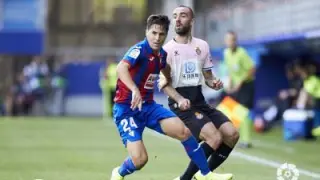 Álvaro Tejero, nuevo jugador del Real Zaragoza, en un partido con el Eibar.