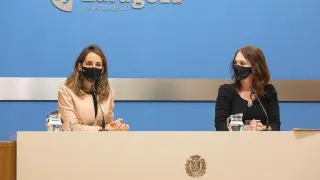 La edil de Hacienda, María Navarro, y la de Economía, Carmen Herrarte.