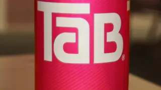 Una lata de refresco Tab.