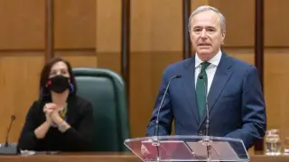 El alcalde, Jorge Azcón, en un momento de su intervención esta mañana.