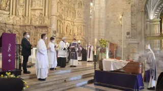 El cardenal Omella ha presidido este sábado el funeral por el obispo emérito Alfonso Milián.