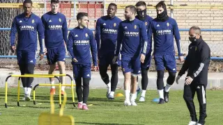 La plantilla del Real Zaragoza en un entrenamiento reciente.
