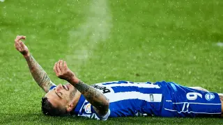 Joselu of Deportivo Alaves during the Spanish league, La Liga Santander, football match played between Deportivo Alaves and Real Sociedad at San Mames stadium on December 06, 2020 in Vitoria, Spain...AFP7 ..06/12/2020 ONLY FOR USE IN SPAIN[[[EP]]] Joselu of Deportivo Alaves during the Spanish league, La Liga Santander, football match played between Deportivo Alaves and Real Sociedad at San Mames stadium on December 06, 2020 in Vitoria, Spain.