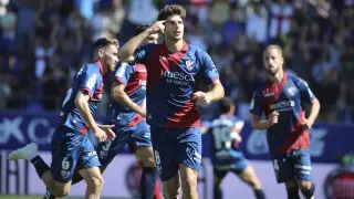 Melero celebra un gol con la SD Huesca.