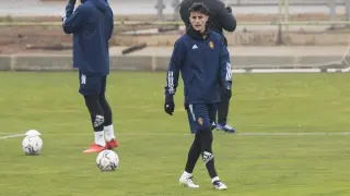 Francés, en un entrenamiento del Real Zaragoza.