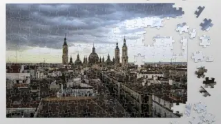 Un puzzle con foto antigua de Zaragoza.