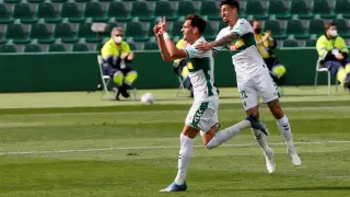 El oscense del Elche Dani Calvo celebra su gol ante el Eibar.