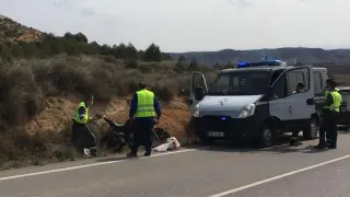 Muere un vecino de Zaragoza en un accidente de moto en Albalate del Arzobispo.