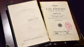 Edición en castellano de 'El origen de las especies', de Charles Darwin.
