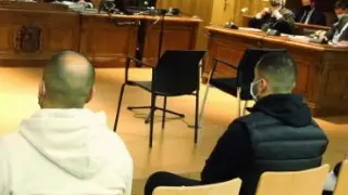 Ocho de los nueves acusados han comparecido este lunes en la Audiencia de Huesca. La novena es una mujer declarada en rebeldía.