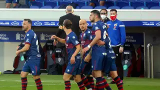Sandro, rodeado de sus compañeros, tras marcar ante la Real Sociedad.